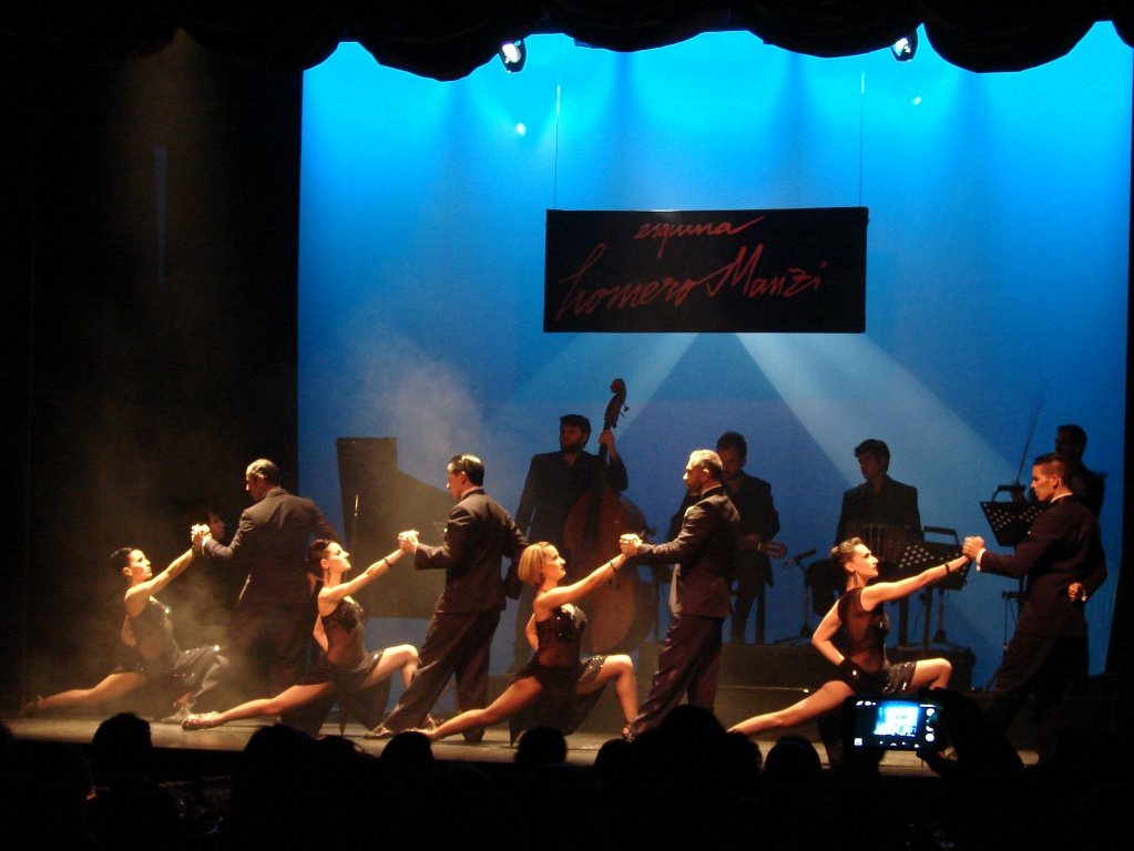 CENA SHOW HOMERO MANZI